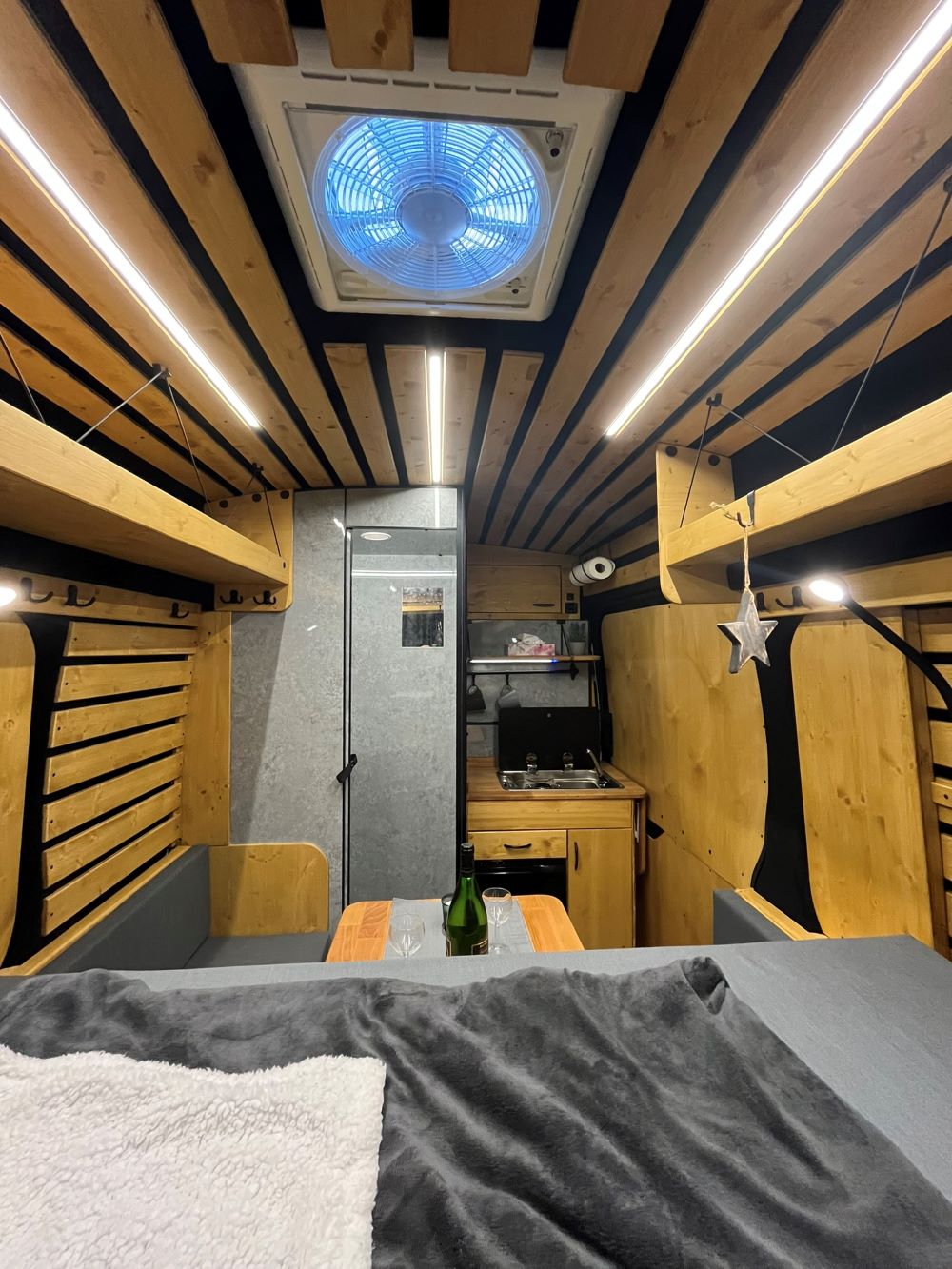 Vestavba karavanu — interiér