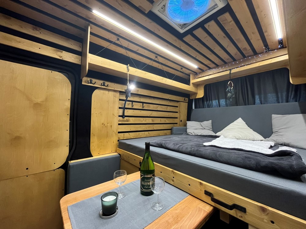 Vestavba karavanu — lůžkový prostor