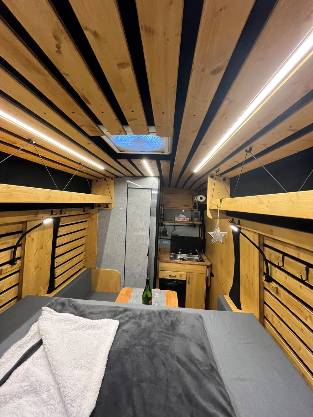 Vestavba karavanu — detail